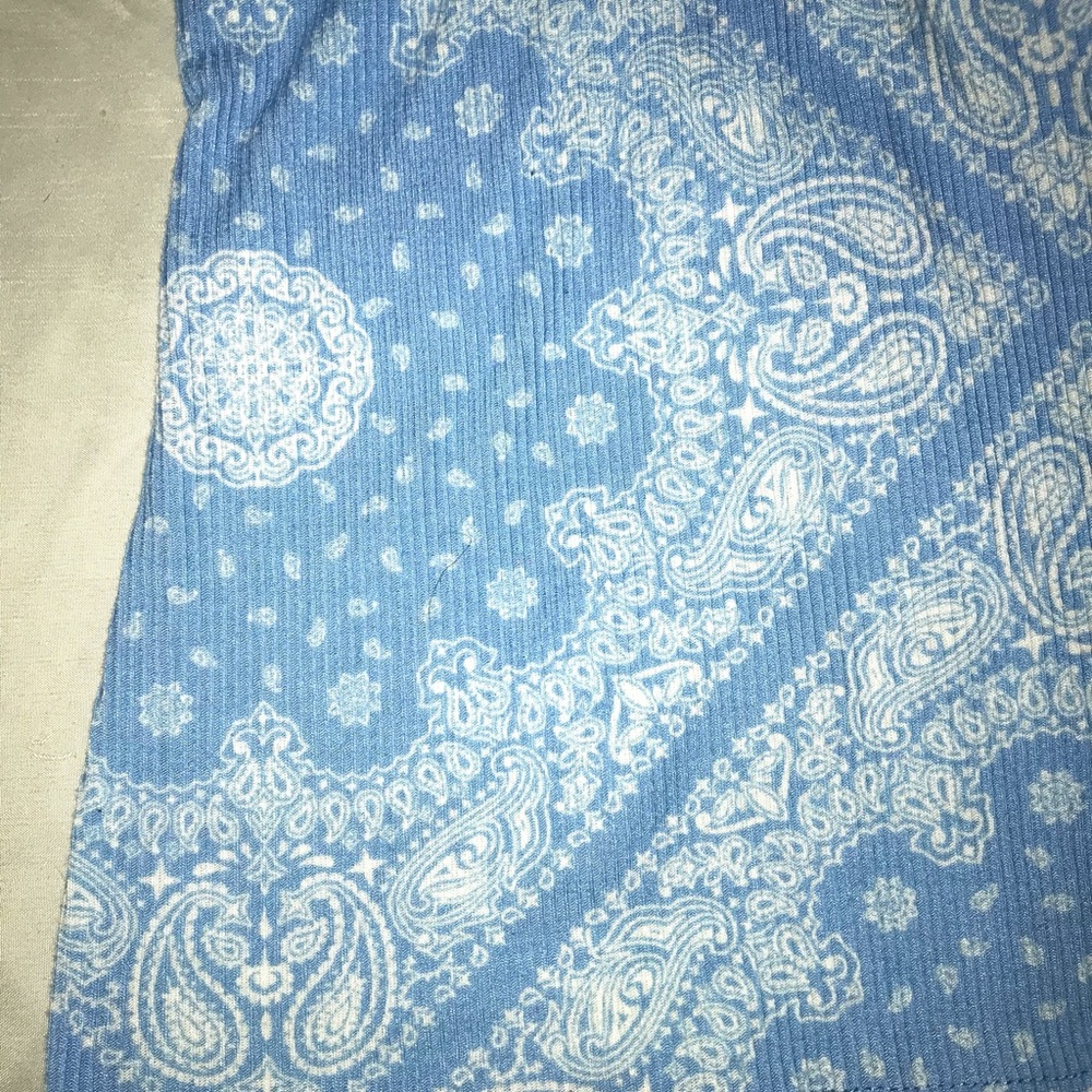 Y2K Blue Paisley O-Ring Tank Top - Picture 3 of 5
